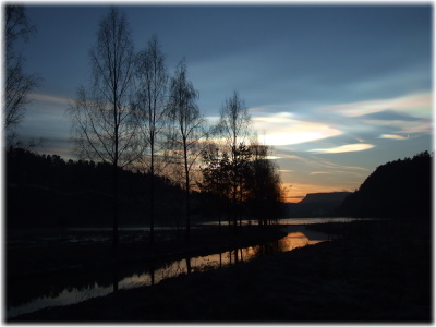 nube desde el lago