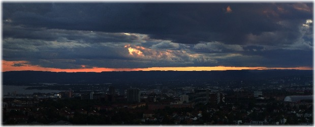 Puesta de SOL en Oslo, a las 22:39 el 13 de junio