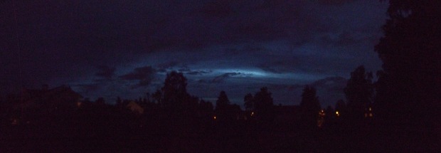 Nube noctilucente en el cielo de Oslo